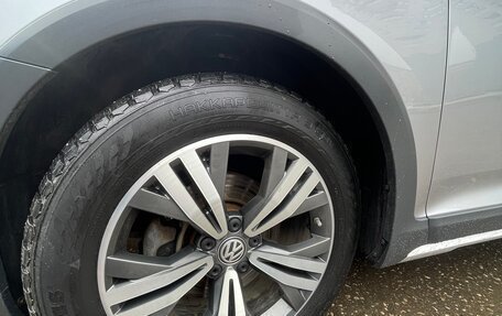 Volkswagen Passat B8 рестайлинг, 2018 год, 3 000 000 рублей, 21 фотография