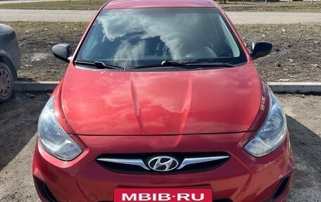 Hyundai Solaris II рестайлинг, 2011 год, 410 000 рублей, 7 фотография