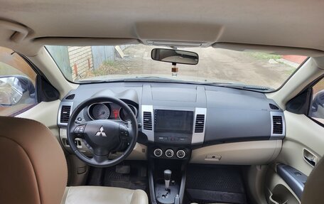 Mitsubishi Outlander III рестайлинг 3, 2007 год, 1 150 000 рублей, 8 фотография