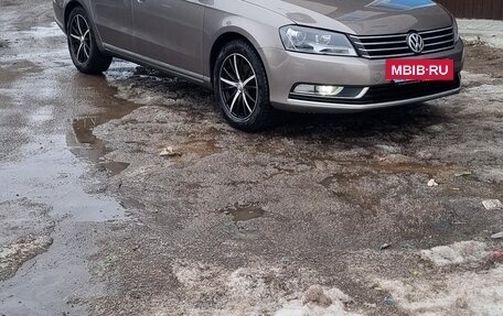 Volkswagen Passat B7, 2011 год, 950 000 рублей, 2 фотография