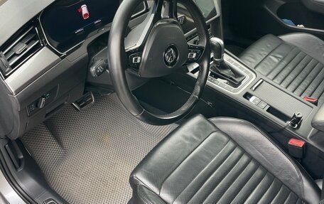 Volkswagen Passat B8 рестайлинг, 2018 год, 3 000 000 рублей, 7 фотография