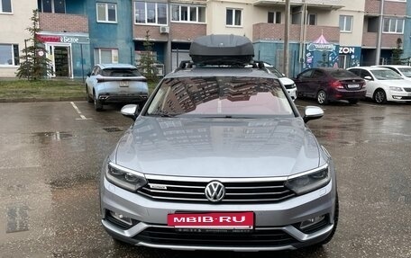 Volkswagen Passat B8 рестайлинг, 2018 год, 3 000 000 рублей, 3 фотография