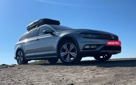 Volkswagen Passat B8 рестайлинг, 2018 год, 3 000 000 рублей, 2 фотография