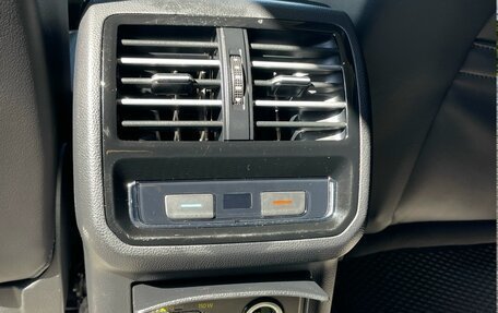 Volkswagen Passat B8 рестайлинг, 2018 год, 3 000 000 рублей, 22 фотография