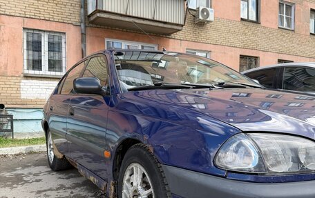 Toyota Avensis III рестайлинг, 1998 год, 180 000 рублей, 3 фотография