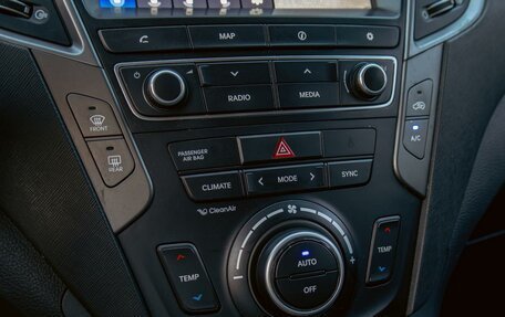 Hyundai Santa Fe III рестайлинг, 2017 год, 1 895 000 рублей, 15 фотография