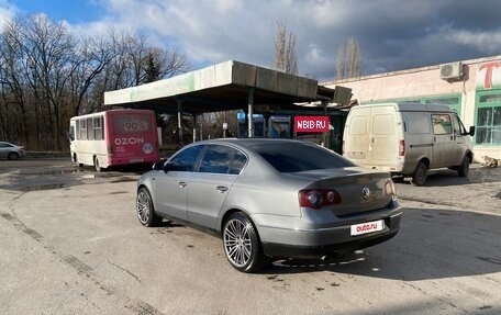 Volkswagen Passat B6, 2007 год, 735 000 рублей, 2 фотография