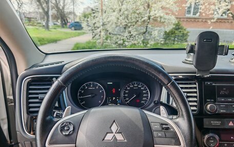 Mitsubishi Outlander III рестайлинг 3, 2014 год, 1 460 000 рублей, 7 фотография