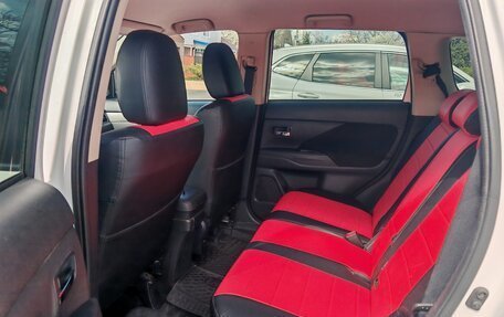 Mitsubishi Outlander III рестайлинг 3, 2014 год, 1 460 000 рублей, 10 фотография