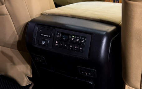 Toyota Sequoia II рестайлинг, 2013 год, 7 000 000 рублей, 23 фотография