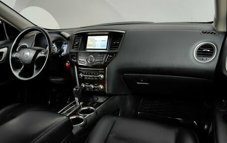 Nissan Pathfinder, 2015 год, 2 075 000 рублей, 13 фотография