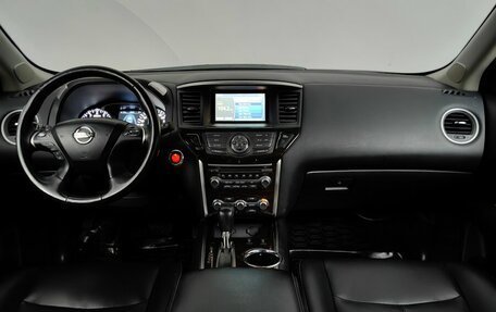 Nissan Pathfinder, 2015 год, 2 075 000 рублей, 12 фотография