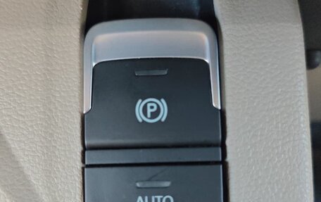 Volkswagen Multivan, 2023 год, 6 200 000 рублей, 16 фотография