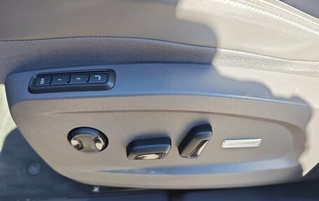 Volkswagen Multivan, 2023 год, 6 200 000 рублей, 17 фотография