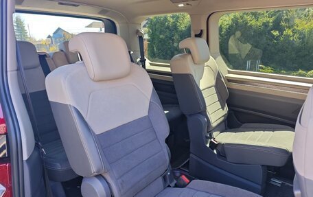 Volkswagen Multivan, 2023 год, 6 200 000 рублей, 27 фотография