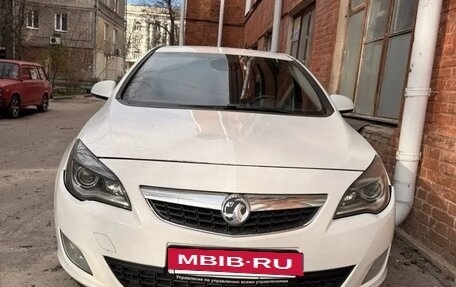 Opel Astra J, 2010 год, 550 000 рублей, 2 фотография