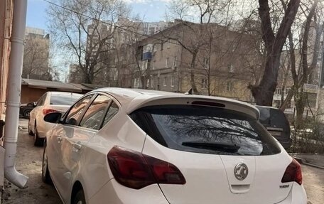 Opel Astra J, 2010 год, 550 000 рублей, 8 фотография