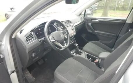 Volkswagen Tiguan II, 2022 год, 2 482 000 рублей, 6 фотография