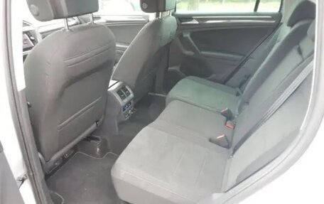 Volkswagen Tiguan II, 2022 год, 2 482 000 рублей, 7 фотография