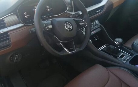 Skoda Kodiaq I, 2023 год, 4 550 000 рублей, 7 фотография