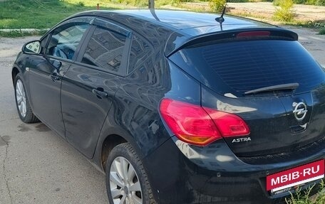 Opel Astra J, 2011 год, 490 000 рублей, 5 фотография