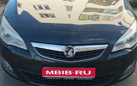 Opel Astra J, 2011 год, 490 000 рублей, 3 фотография