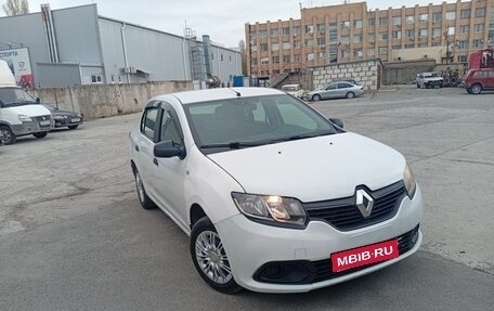 Renault Logan II, 2015 год, 600 000 рублей, 1 фотография