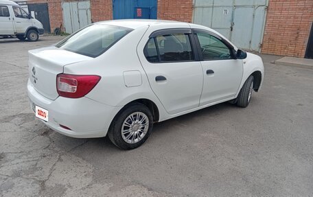 Renault Logan II, 2015 год, 600 000 рублей, 4 фотография
