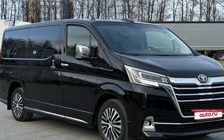 Toyota HiAce H300, 2021 год, 6 580 000 рублей, 3 фотография