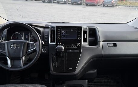Toyota HiAce H300, 2021 год, 6 580 000 рублей, 9 фотография
