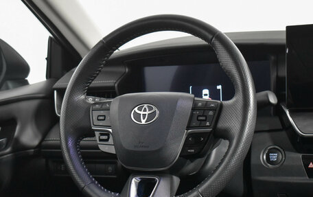 Toyota Camry, 2024 год, 3 835 000 рублей, 14 фотография