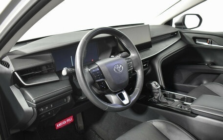 Toyota Camry, 2024 год, 3 835 000 рублей, 9 фотография