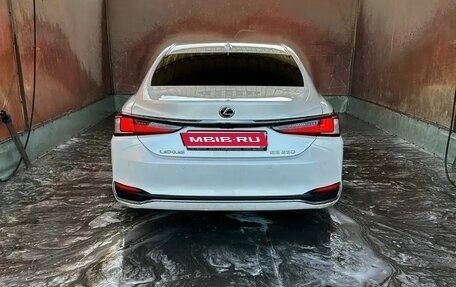 Lexus ES VII, 2021 год, 4 400 000 рублей, 1 фотография