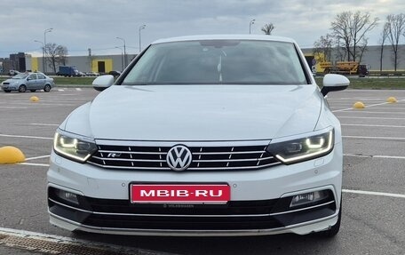 Volkswagen Passat B8 рестайлинг, 2018 год, 2 100 000 рублей, 1 фотография