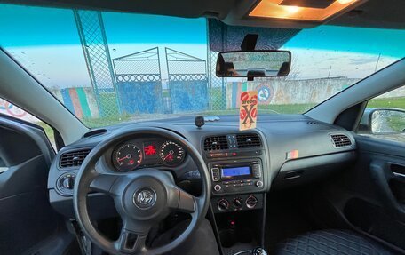 Volkswagen Polo VI (EU Market), 2012 год, 680 000 рублей, 17 фотография