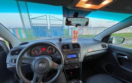 Volkswagen Polo VI (EU Market), 2012 год, 680 000 рублей, 18 фотография