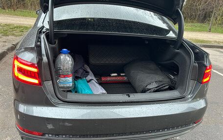 Audi A4, 2018 год, 2 600 000 рублей, 8 фотография