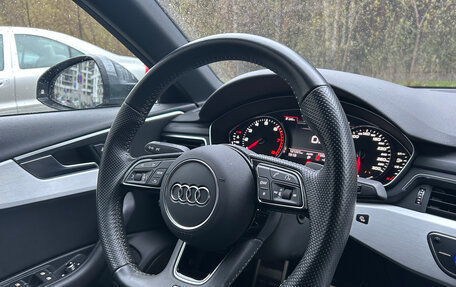 Audi A4, 2018 год, 2 600 000 рублей, 10 фотография