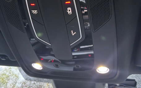 Audi A4, 2018 год, 2 600 000 рублей, 38 фотография