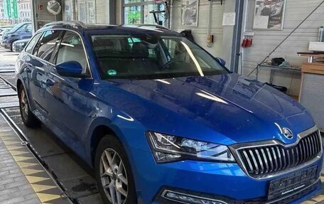 Skoda Superb III рестайлинг, 2023 год, 2 572 000 рублей, 3 фотография