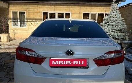 Toyota Camry, 2014 год, 1 590 000 рублей, 4 фотография