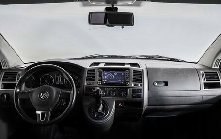 Volkswagen Caravelle T5, 2013 год, 1 499 000 рублей, 10 фотография