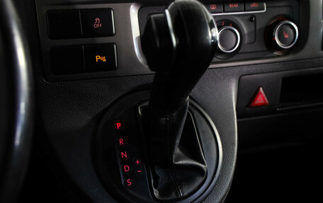 Volkswagen Caravelle T5, 2013 год, 1 499 000 рублей, 16 фотография