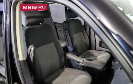 Volkswagen Caravelle T5, 2013 год, 1 499 000 рублей, 21 фотография