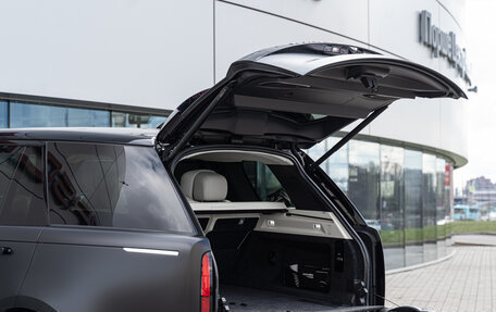 Land Rover Range Rover IV рестайлинг, 2024 год, 27 990 000 рублей, 7 фотография