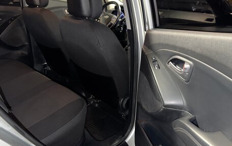 Hyundai ix35 I рестайлинг, 2013 год, 1 100 000 рублей, 12 фотография