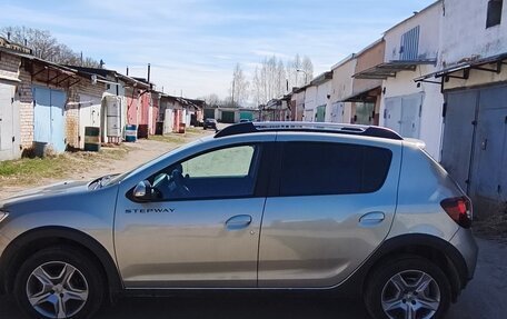 Renault Sandero II рестайлинг, 2021 год, 1 600 000 рублей, 2 фотография