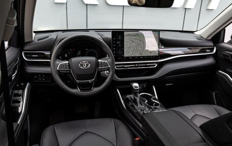 Toyota Highlander, 2026 год, 5 730 000 рублей, 6 фотография