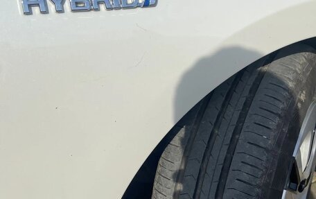 Toyota Prius IV XW50, 2018 год, 1 880 000 рублей, 16 фотография