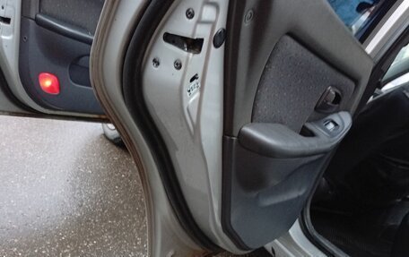 Hyundai Elantra III, 2002 год, 200 000 рублей, 9 фотография